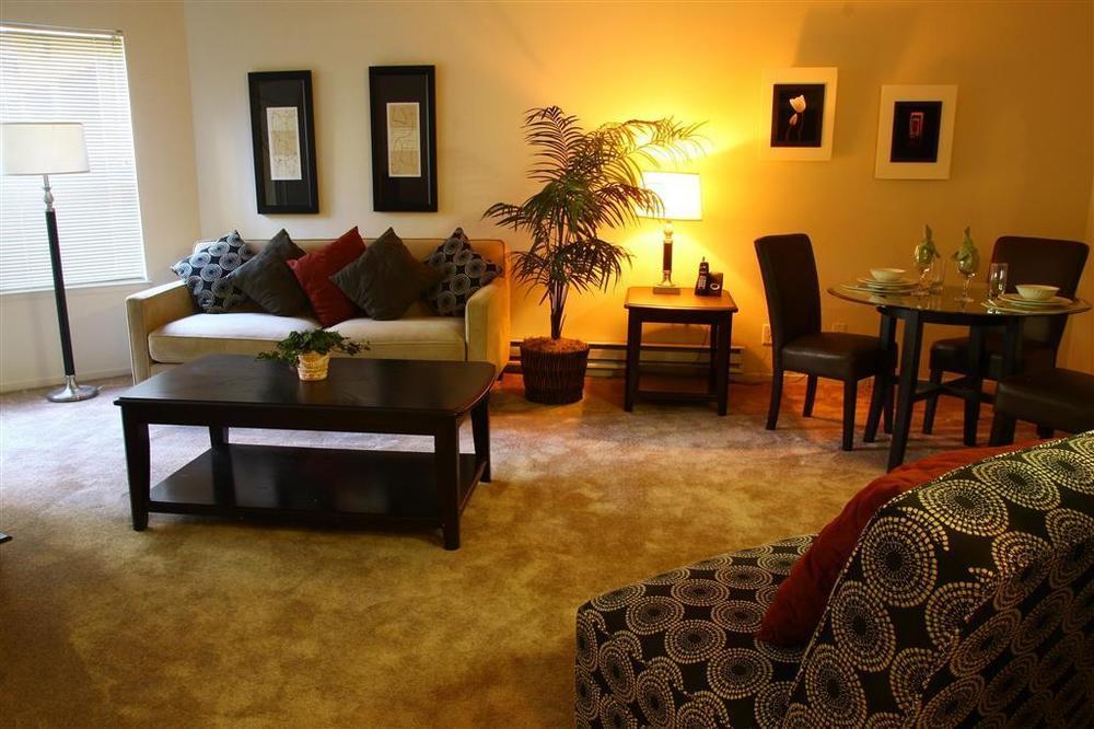 Oakwood 101 San Fernando San Jose Room photo